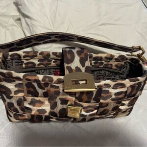 Harvey’s Seatbelt leopard small carriage satchel